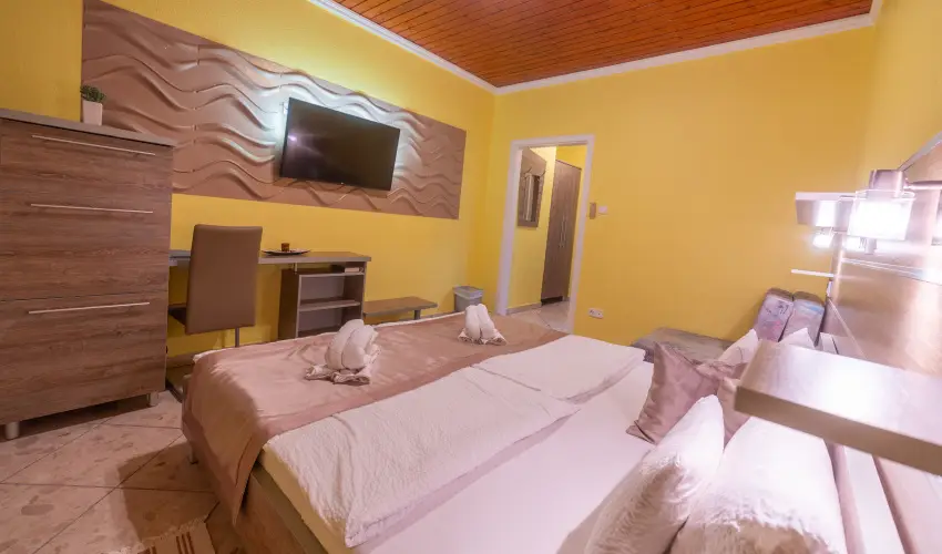 Mrvny Panzi Hajdszoboszl - Karcsony (min. 3 j)