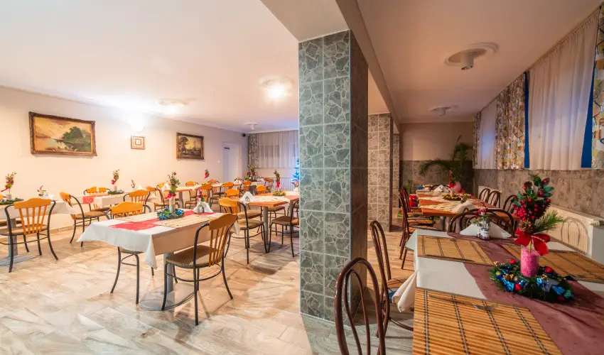 Mrvny Panzi Hajdszoboszl - Karcsony (min. 3 j)