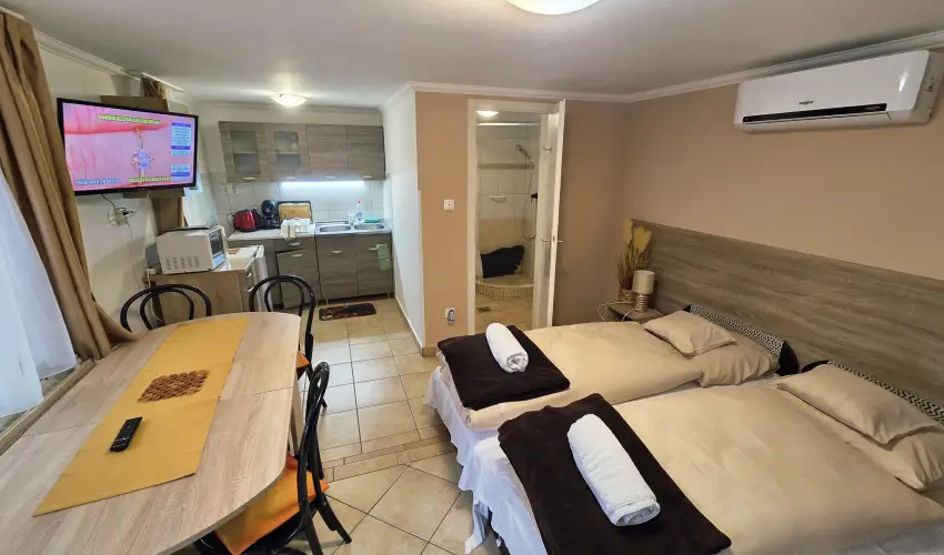 Mary Apartman Hajd�szoboszl� - Kar�csony (min. 3 �j)