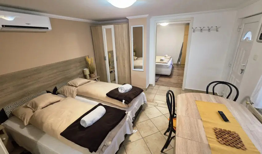 Mary Apartman Hajd�szoboszl� - Kar�csony (min. 3 �j)