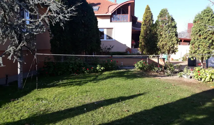 Napsugr Kenzy Lux Apartman Vendghzak Hajdszoboszl - Karcsony (min. 2 j)