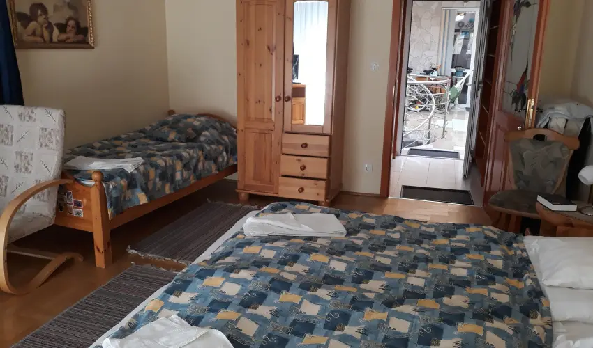 Napsugr Kenzy Lux Apartman Vendghzak Hajdszoboszl - Karcsony (min. 2 j)