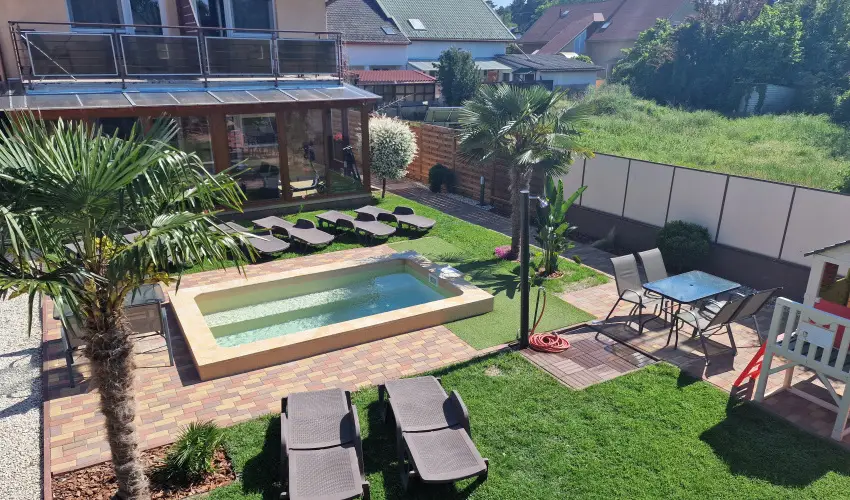 Napsug�r Villa B Si�fok - Kar�csony (min. 2 �j)