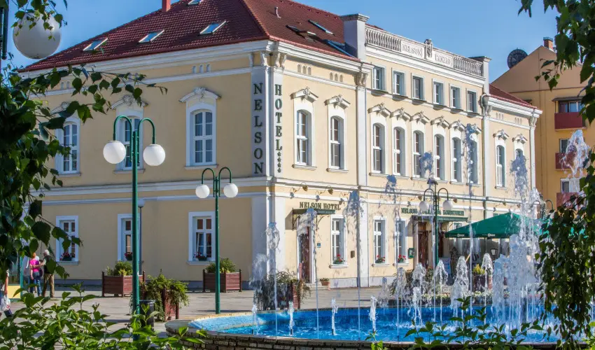 Nelson Hotel Hajd�szoboszl� - Kar�csony (min. 2 �j)