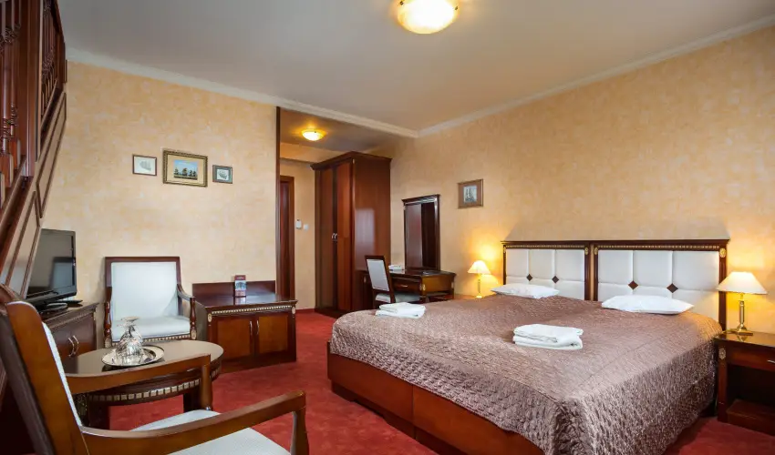 Nelson Hotel Hajd�szoboszl� - Kar�csony (min. 2 �j)