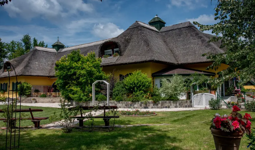 Nyerges Hotel Terml Monor - Karcsony