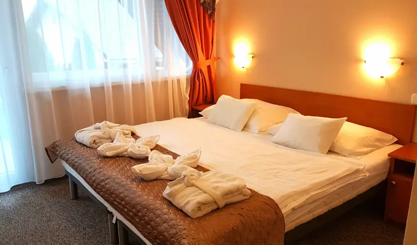 Oázis Wellness Panzió Szigetszentmiklós - Karácsony