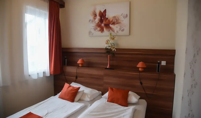 Oázis Wellness Panzió Szigetszentmiklós - Karácsony