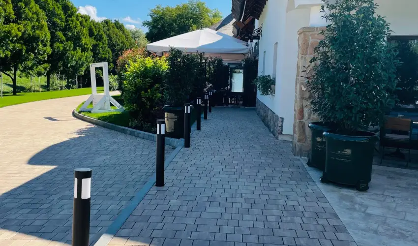 reg Halsz tterem s Fogad Tt - Karcsony