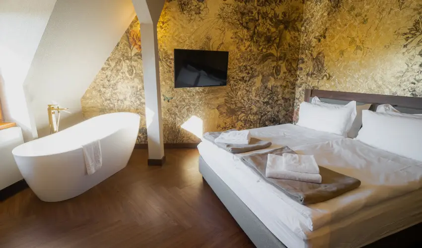 reg Halsz tterem s Fogad Tt - Karcsony