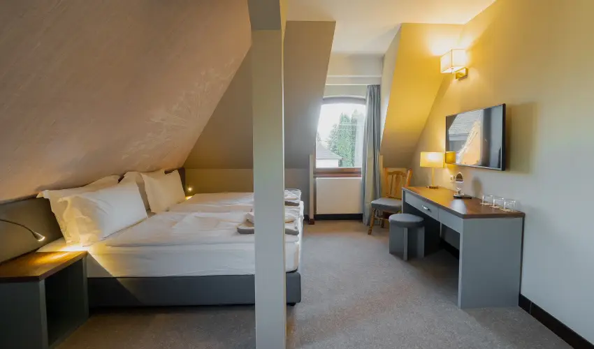 reg Halsz tterem s Fogad Tt - Karcsony