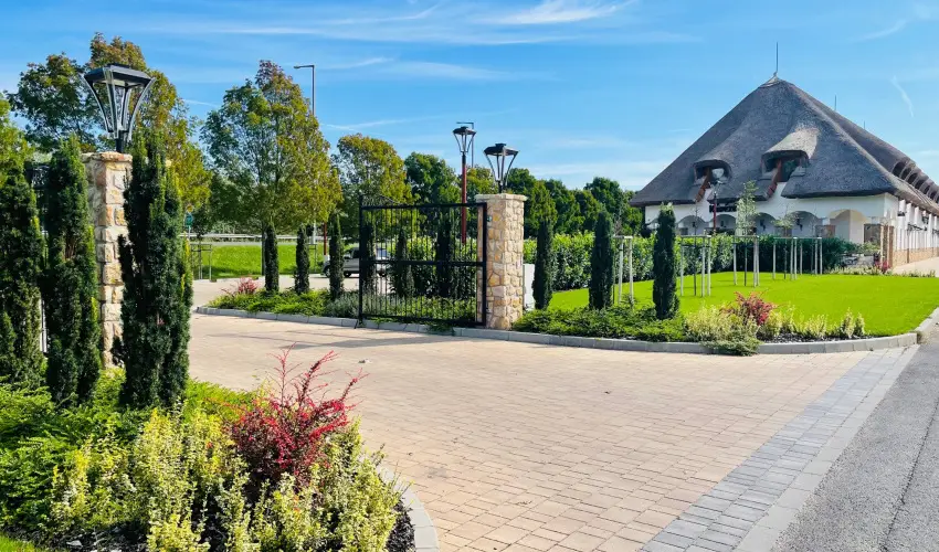 reg Halsz tterem s Fogad Tt - Karcsony