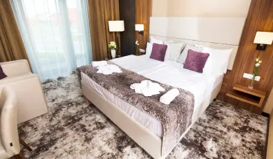 Outlet Hotel Polgr Polgr