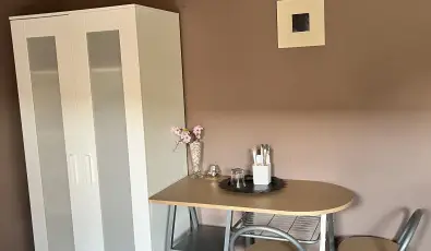 P�fr�ny Vend�gh�z Sz�lka