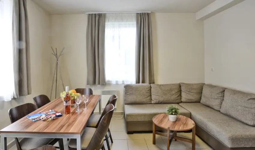 Pandora Zsry Apartmanok Mezkvesd - Karcsony