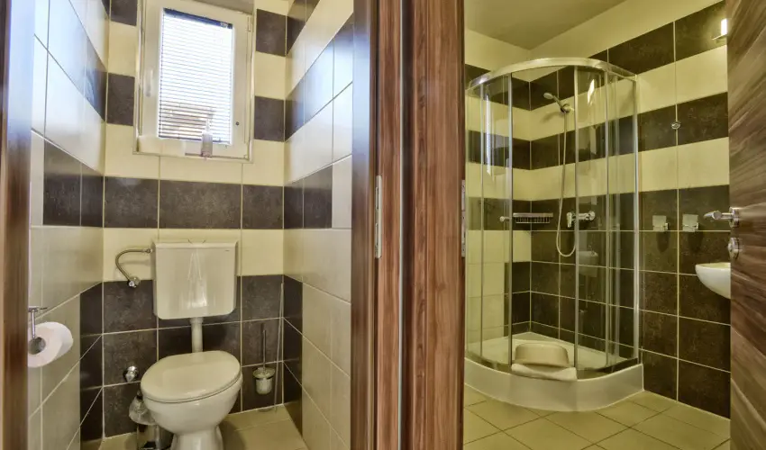 Pandora Zsry Apartmanok Mezkvesd - Karcsony