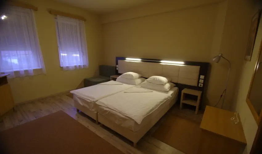 Hotel Vad�szk�rt Sz�kesfeh�rv�r - Kar�csony