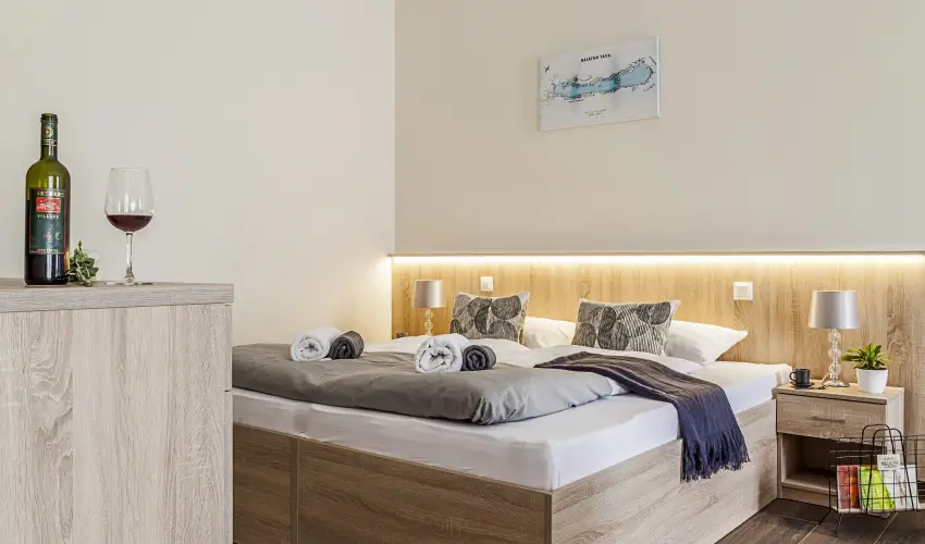 Pilger Vendghz Tihany - Karcsony (min. 3 j)