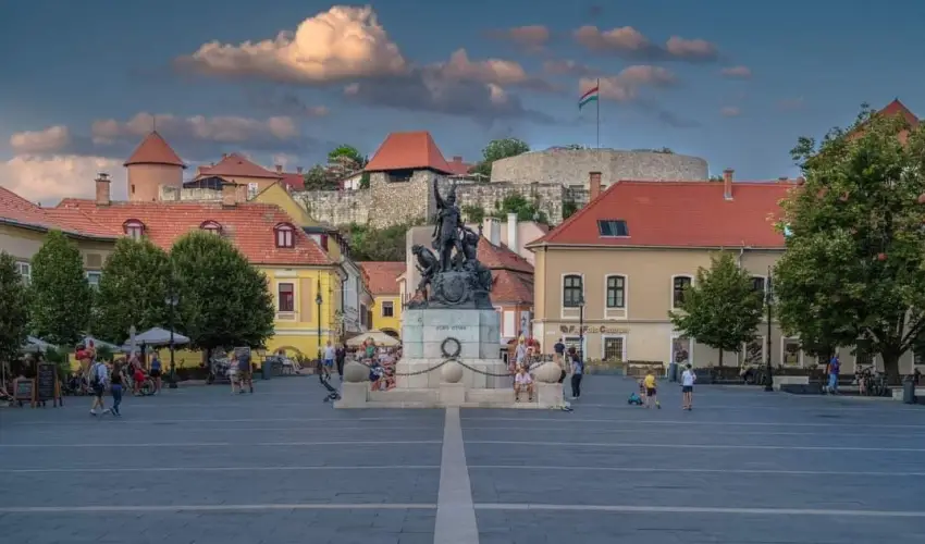 Pitypang Apartman Eger - Karcsony (min. 2 j)