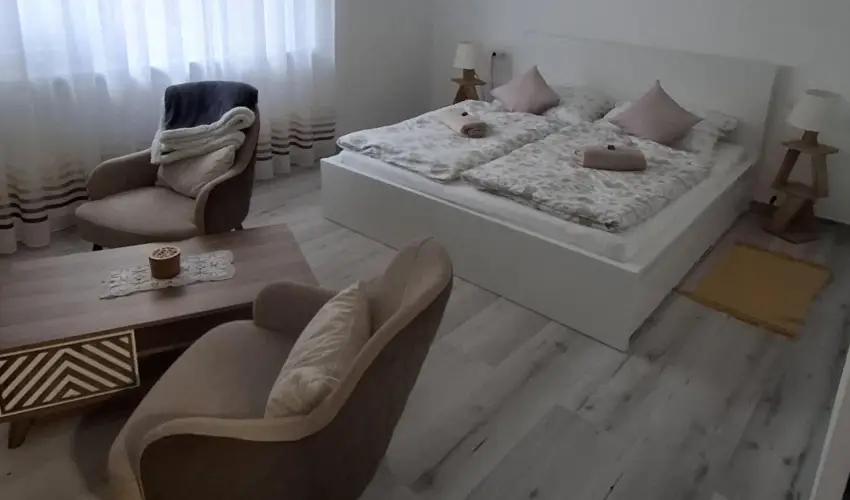 Pitypang Apartman Eger - Karcsony (min. 2 j)