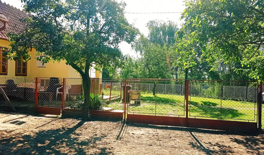 Pni Kuck Vendghz s Minifarm  Hosszvlgy - Karcsony