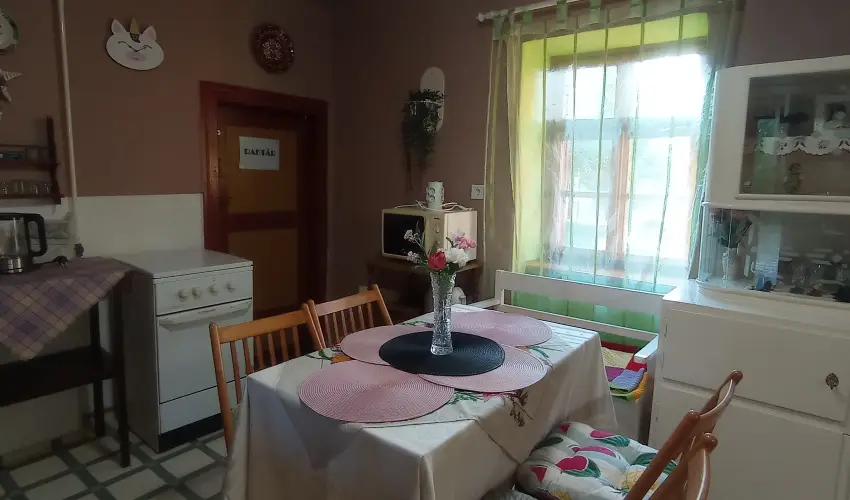 Pni Kuck Vendghz s Minifarm  Hosszvlgy - Karcsony