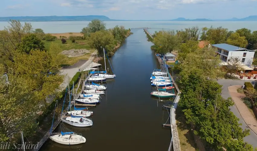 Port tterem & Panzi Balatonmriafrd - Karcsony (min. 2 j)