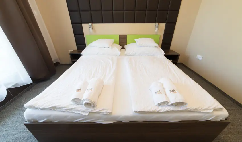 Port tterem & Panzi Balatonmriafrd - Karcsony (min. 2 j)