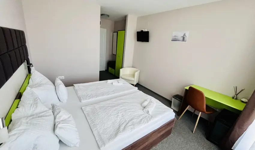 Port tterem & Panzi Balatonmriafrd - Karcsony (min. 2 j)