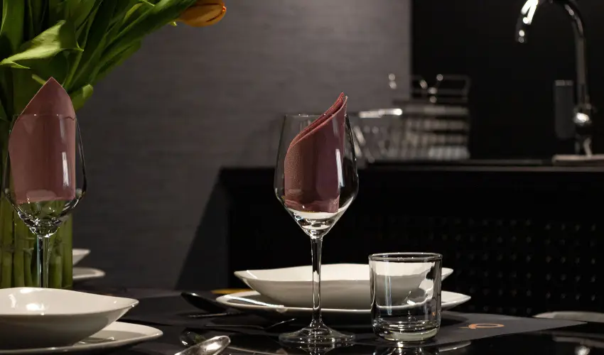 R31 Residence Srvr - Karcsony (min. 2 j)