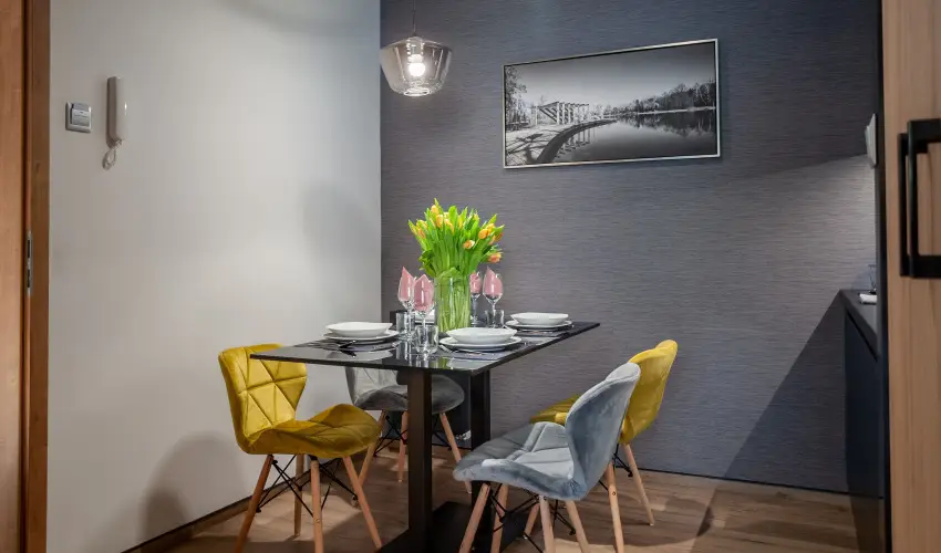 R31 Residence Srvr - Karcsony (min. 2 j)