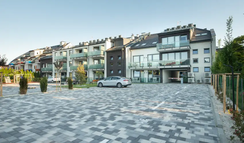 R31 Residence Srvr - Karcsony (min. 2 j)