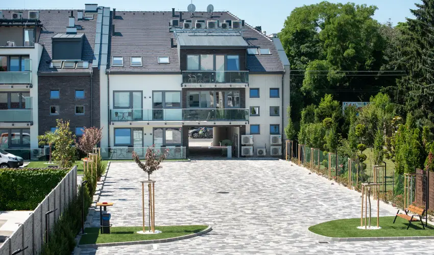 R31 Residence Srvr - Karcsony (min. 2 j)