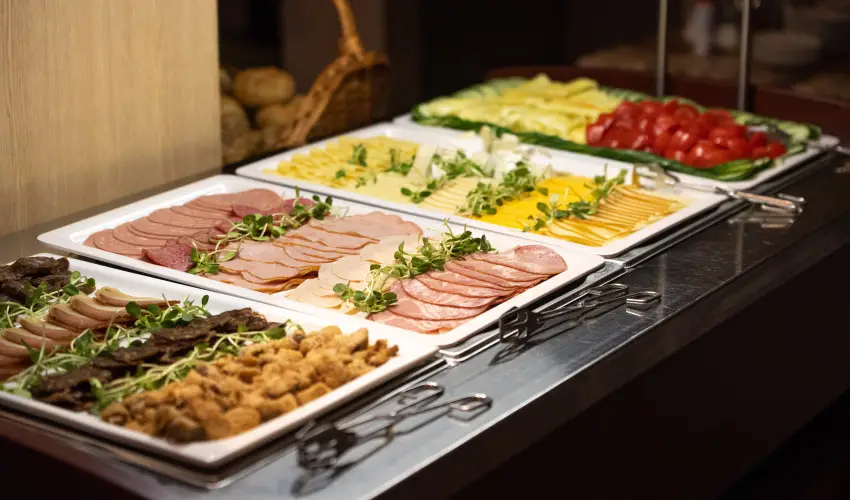 R31 Residence Srvr - Karcsony (min. 2 j)