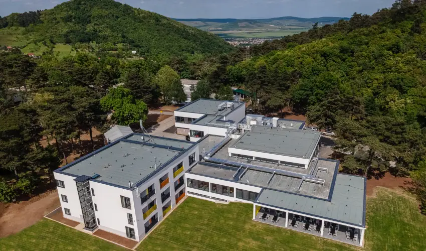 Rkczi Hotel, Tbor s Rendezvnykzpont Storaljajhely - Karcsony