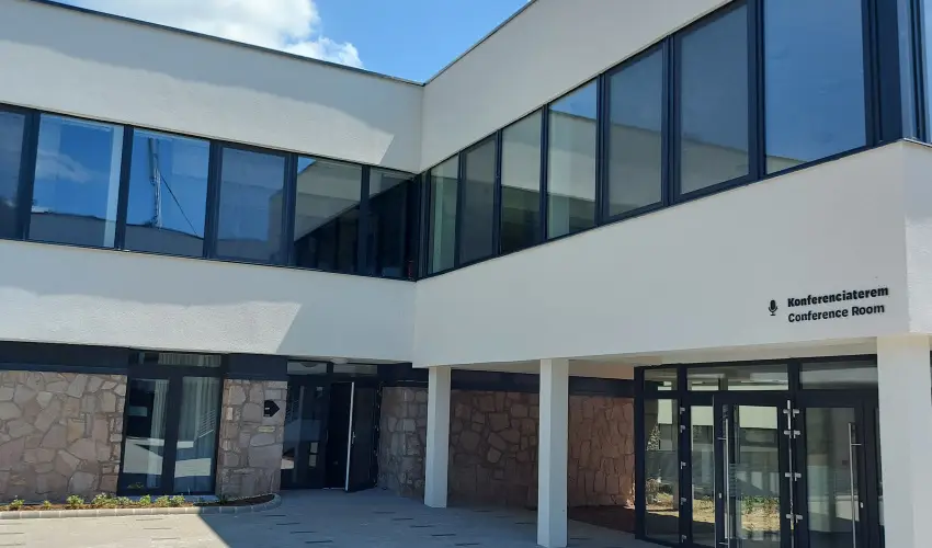 Rkczi Hotel, Tbor s Rendezvnykzpont Storaljajhely - Karcsony