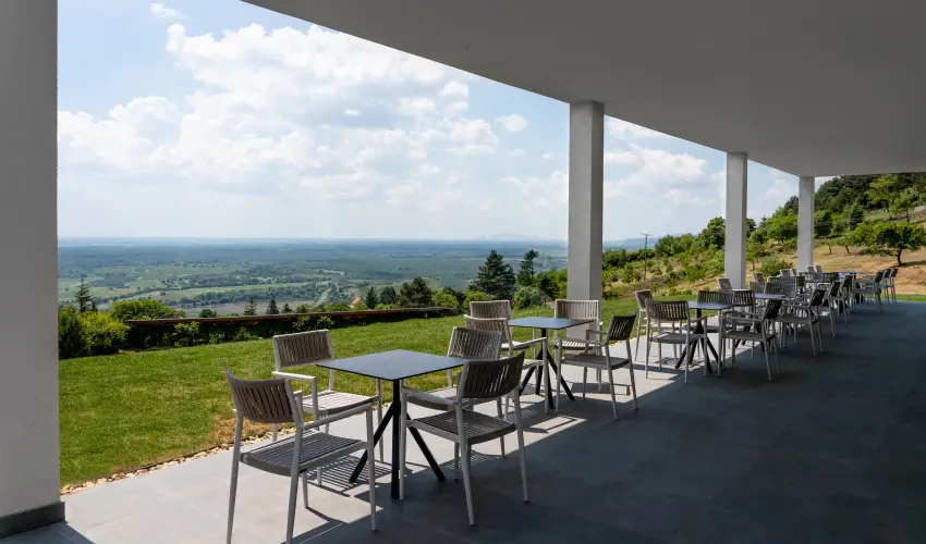 Rkczi Hotel, Tbor s Rendezvnykzpont Storaljajhely - Karcsony