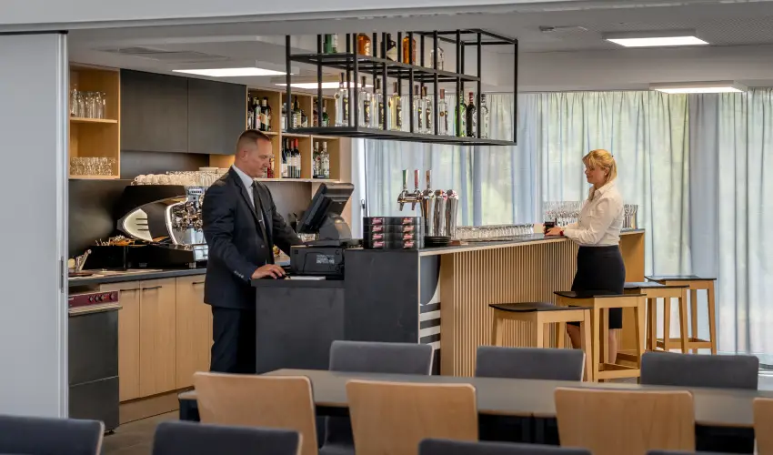 Rkczi Hotel, Tbor s Rendezvnykzpont Storaljajhely - Karcsony