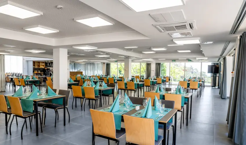 Rkczi Hotel, Tbor s Rendezvnykzpont Storaljajhely - Karcsony