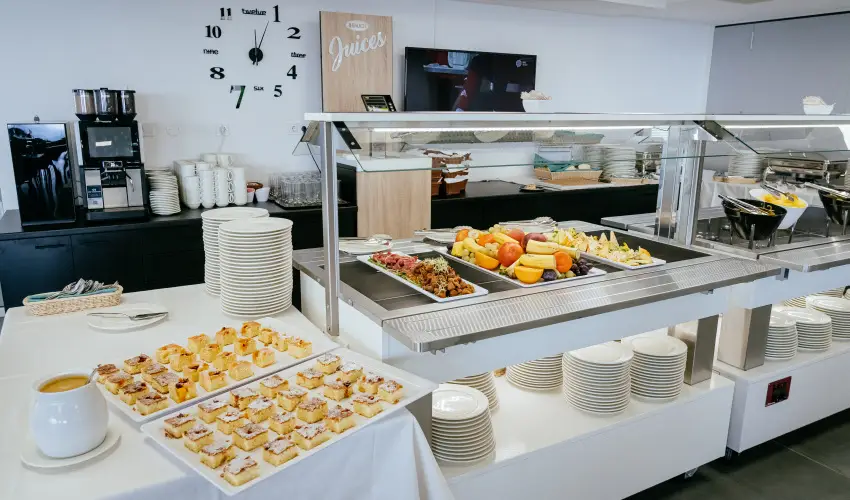 Rkczi Hotel, Tbor s Rendezvnykzpont Storaljajhely - Karcsony