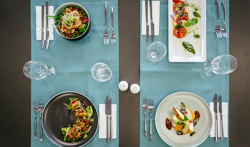 Rkczi Hotel, Tbor s Rendezvnykzpont Storaljajhely - Karcsony