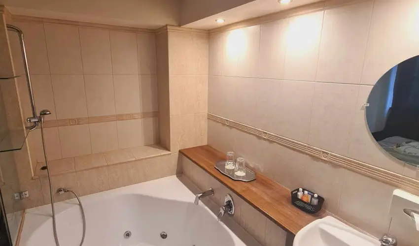 Salg Hotel Salgtarjn-Eresztvny - Karcsony (min. 2 j)