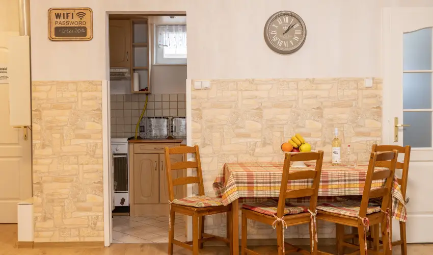 Skorpi Lak3 Hajdszoboszl - Karcsony (min. 3 j)