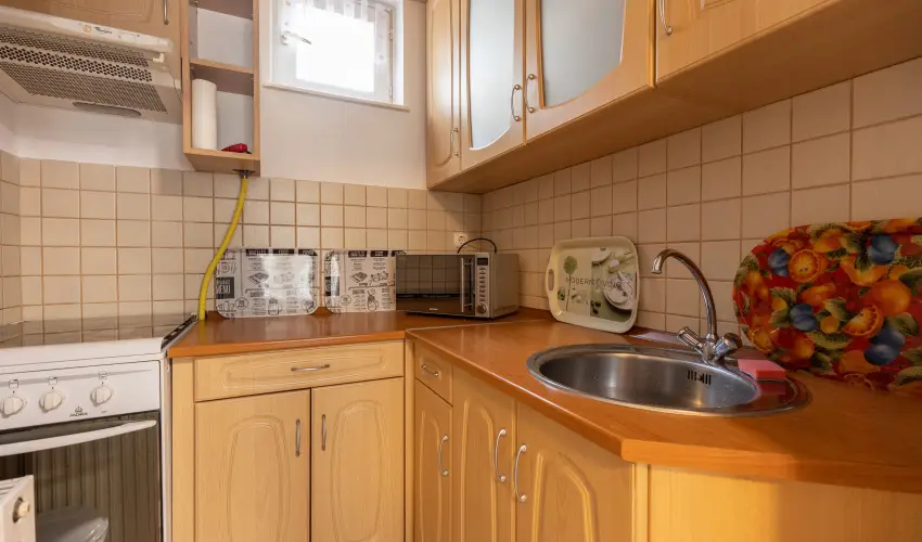 Skorpi Lak3 Hajdszoboszl - Karcsony (min. 3 j)