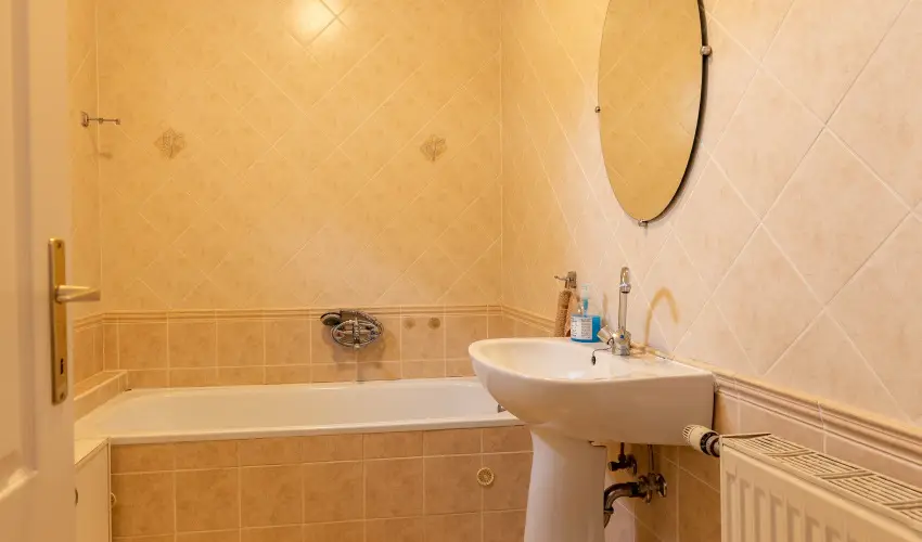 Skorpi Lak3 Hajdszoboszl - Karcsony (min. 3 j)