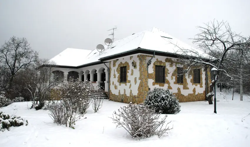 Somogy Kertje dlfalu s tterem Bonnya - Karcsony