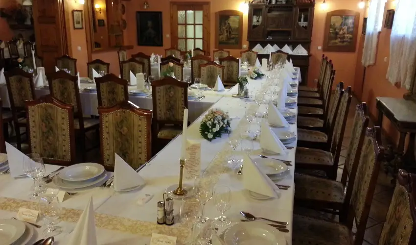 Szrcsa Hotel Szkesfehrvr - Karcsony