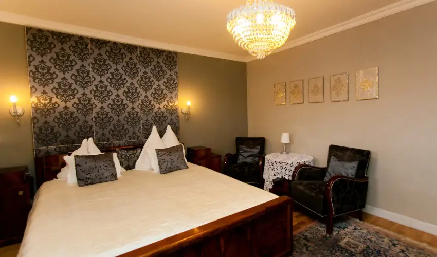 Szrcsa Hotel Szkesfehrvr - Karcsony