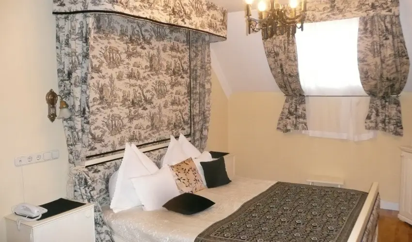 Szrcsa Hotel Szkesfehrvr - Karcsony