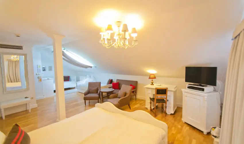 Szrcsa Hotel Szkesfehrvr - Karcsony